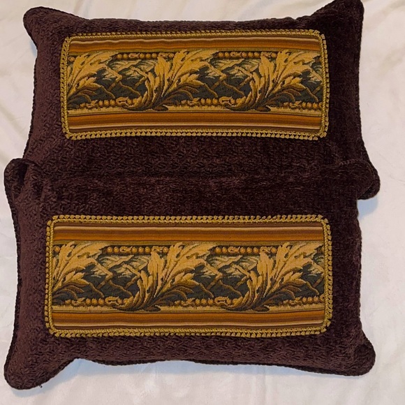Pair of Custom Made Pillows - Picture 3 of 3